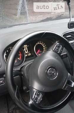 Хэтчбек Volkswagen Golf 2008 в Ужгороде