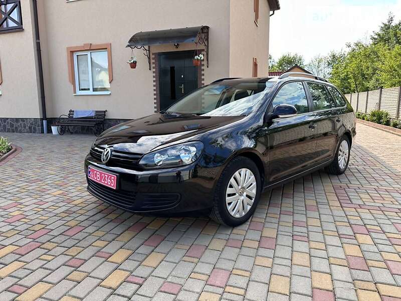 Универсал Volkswagen Golf 2011 в Ивано-Франковске