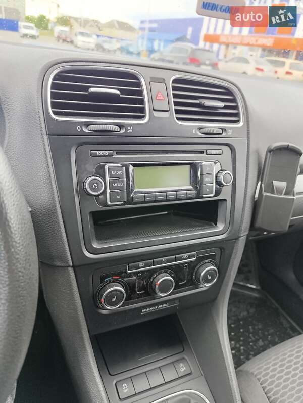 Універсал Volkswagen Golf 2011 в Калуші