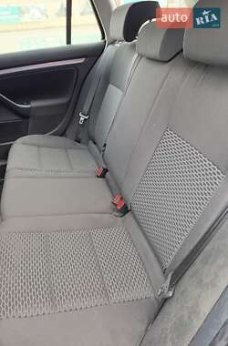 Универсал Volkswagen Golf 2011 в 