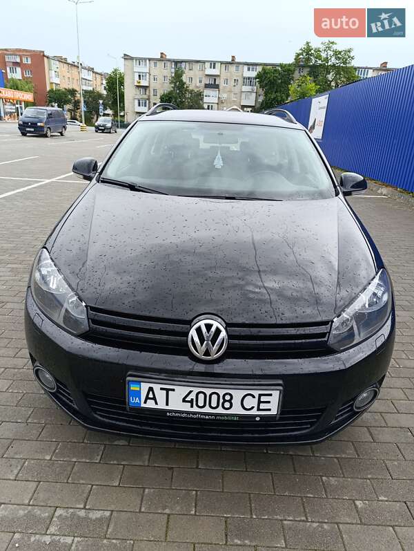 Універсал Volkswagen Golf 2011 в Калуші