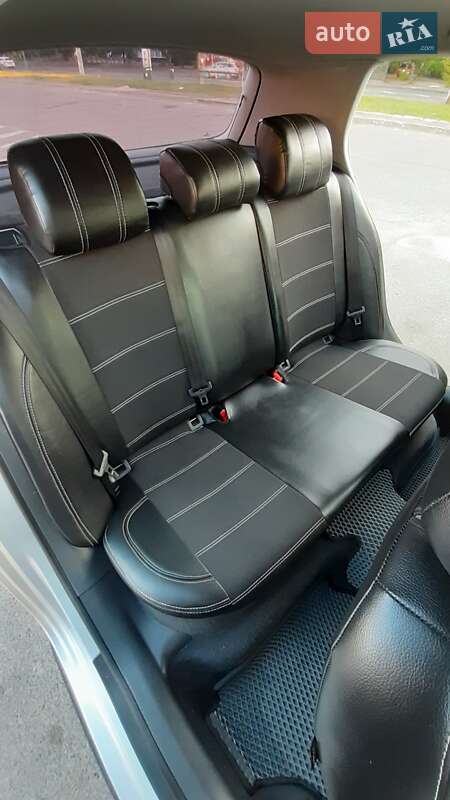 Хетчбек Volkswagen Golf 2005 в Кам'янець-Подільському