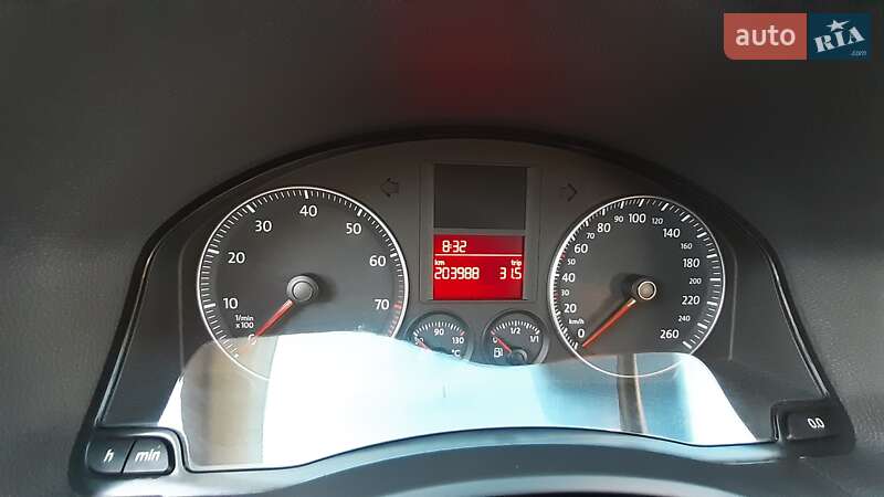 Хетчбек Volkswagen Golf 2005 в Кам'янець-Подільському