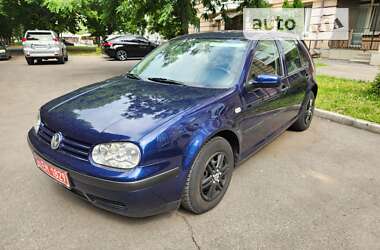 Хетчбек Volkswagen Golf 2001 в Полтаві