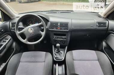 Хетчбек Volkswagen Golf 2001 в Полтаві