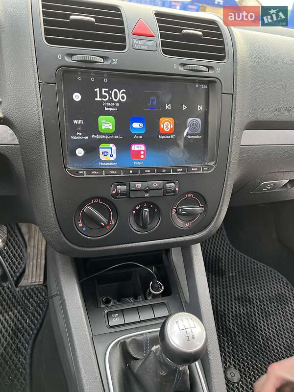 Хэтчбек Volkswagen Golf 2007 в Киеве