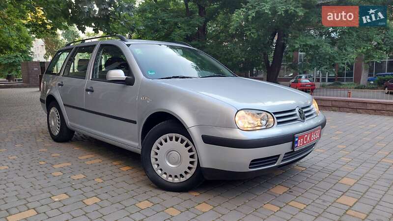 Универсал Volkswagen Golf 2002 в Одессе