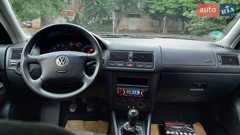Универсал Volkswagen Golf 2002 в Одессе