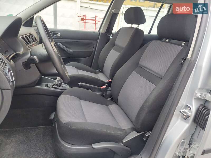 Универсал Volkswagen Golf 2002 в Одессе
