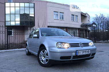 Хэтчбек Volkswagen Golf 2002 в Полтаве