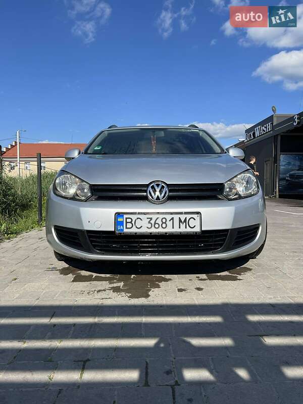 Універсал Volkswagen Golf 2010 в Львові