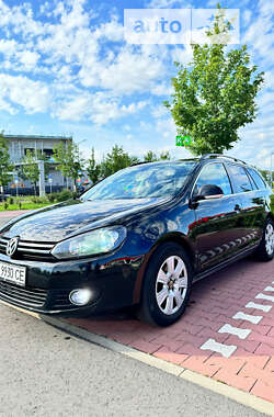 Универсал Volkswagen Golf 2011 в Житомире