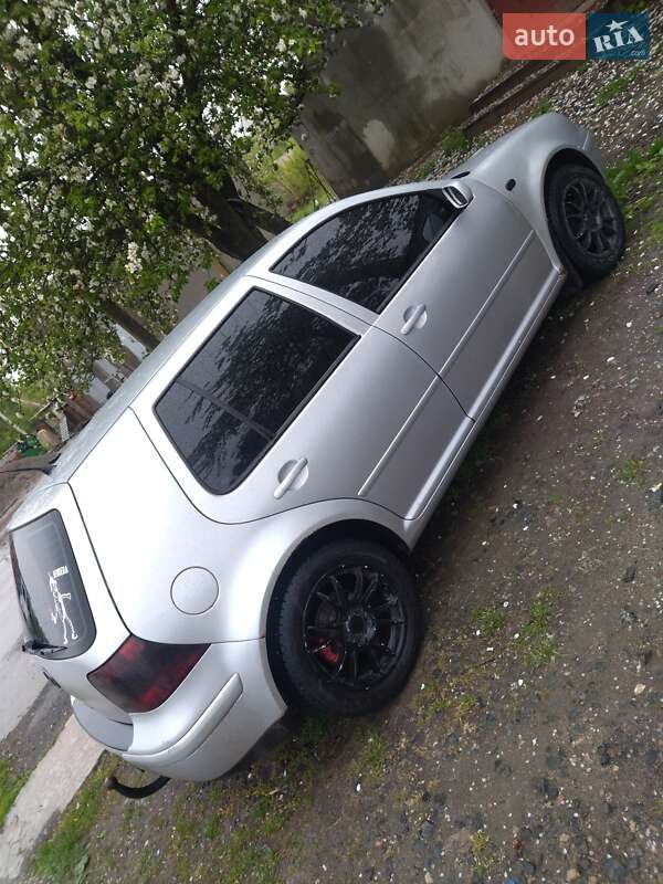 Хэтчбек Volkswagen Golf 2002 в Хмельницком