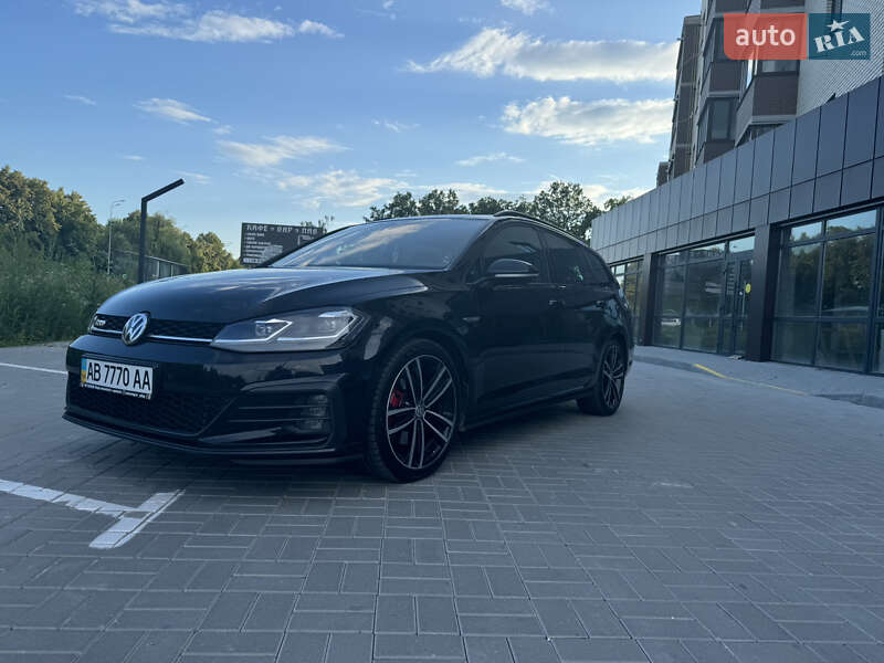 Универсал Volkswagen Golf 2018 в Виннице