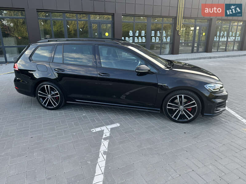 Универсал Volkswagen Golf 2018 в Виннице