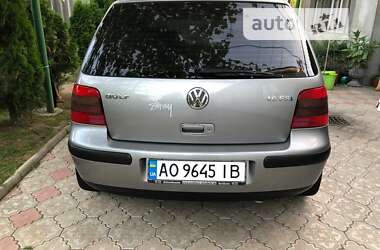 Хетчбек Volkswagen Golf 2002 в Мукачевому