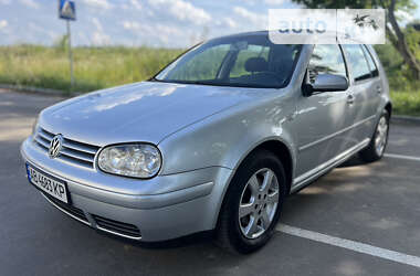 Хетчбек Volkswagen Golf 2002 в Вінниці