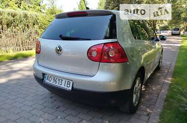 Хетчбек Volkswagen Golf 2008 в Сваляві