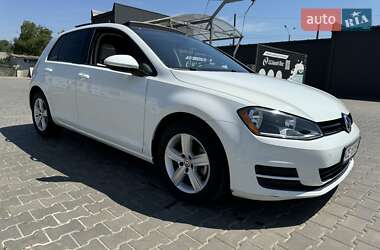 Хэтчбек Volkswagen Golf 2016 в 