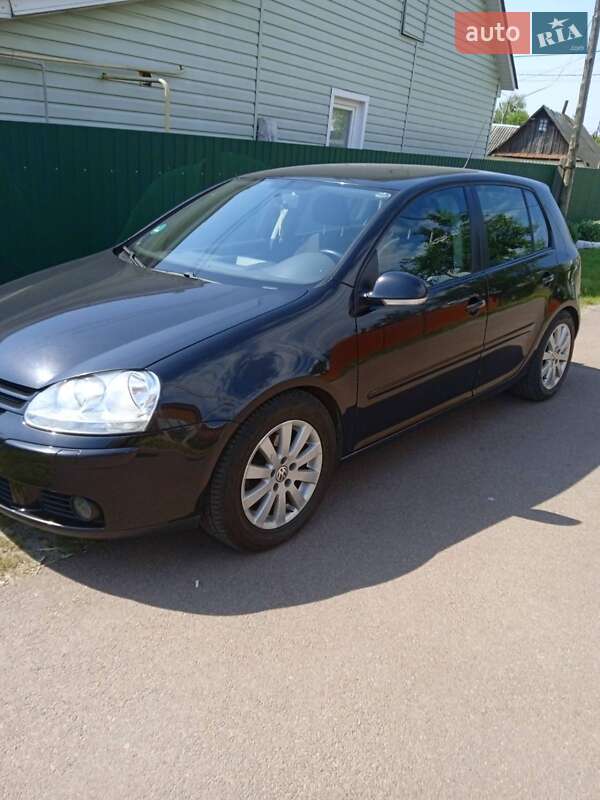 Хэтчбек Volkswagen Golf 2007 в Коростене