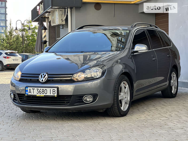 Универсал Volkswagen Golf 2010 в Ивано-Франковске