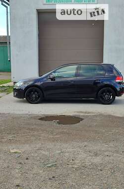 Хэтчбек Volkswagen Golf 2010 в Сарнах