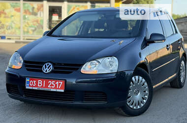 Хэтчбек Volkswagen Golf 2005 в Лубнах