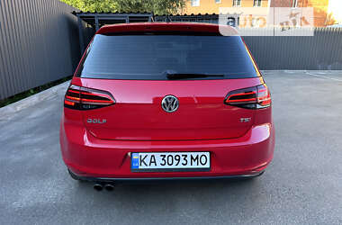 Хетчбек Volkswagen Golf 2016 в Києві