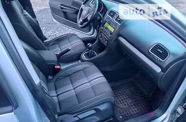 Универсал Volkswagen Golf 2012 в Черновцах