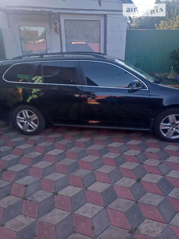 Універсал Volkswagen Golf 2009 в Києві