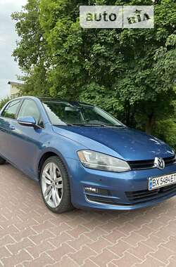 Хетчбек Volkswagen Golf 2015 в Хмельницькому