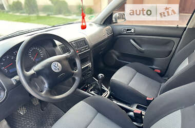 Универсал Volkswagen Golf 2004 в Ровно