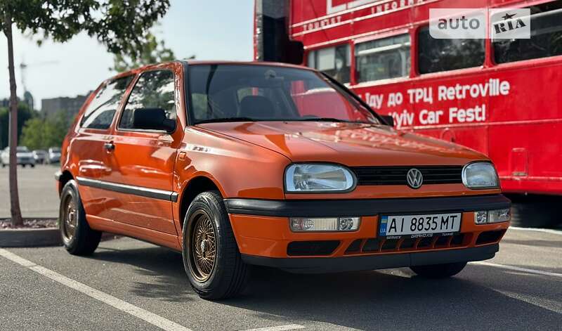 Хетчбек Volkswagen Golf 1994 в Києві