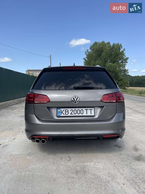 Универсал Volkswagen Golf 2015 в Песчанке