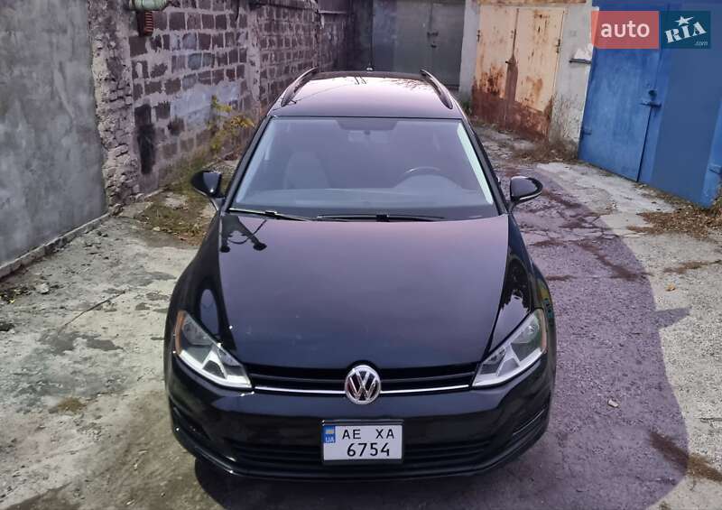 Универсал Volkswagen Golf 2016 в Днепре
