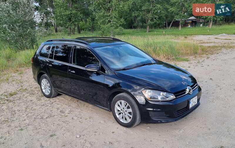 Универсал Volkswagen Golf 2016 в Днепре