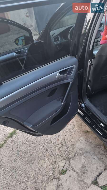 Универсал Volkswagen Golf 2016 в Днепре