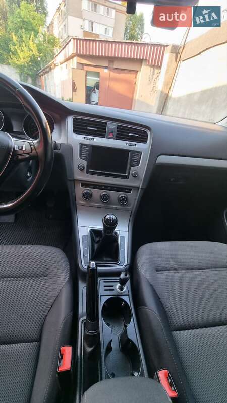 Универсал Volkswagen Golf 2016 в Днепре