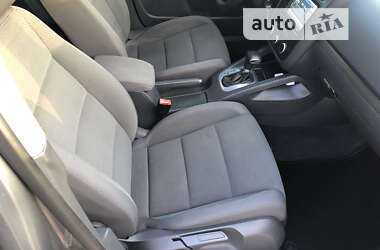 Хетчбек Volkswagen Golf 2004 в Красилові