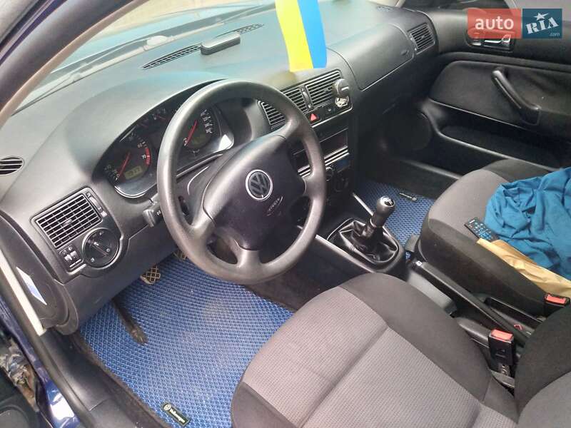 Хэтчбек Volkswagen Golf 2000 в Софиевской Борщаговке