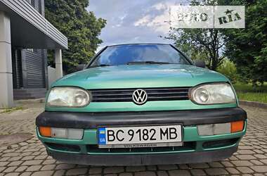 Хэтчбек Volkswagen Golf 1995 в Дрогобыче