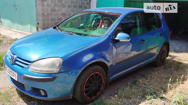 Хэтчбек Volkswagen Golf 2004 в Днепре