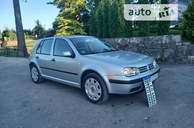 Хэтчбек Volkswagen Golf 2001 в Тернополе