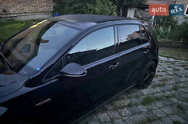 Хетчбек Volkswagen Golf 2013 в 