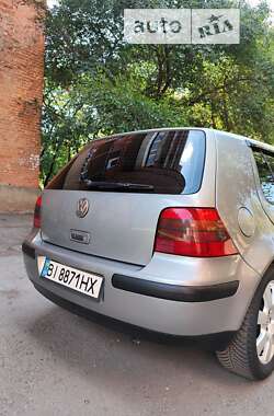 Хетчбек Volkswagen Golf 2001 в Полтаві