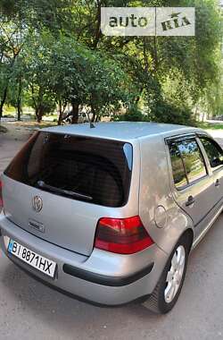 Хетчбек Volkswagen Golf 2001 в Полтаві