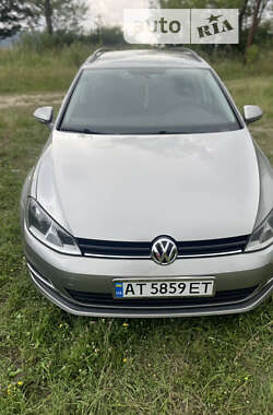 Универсал Volkswagen Golf 2013 в Надворной