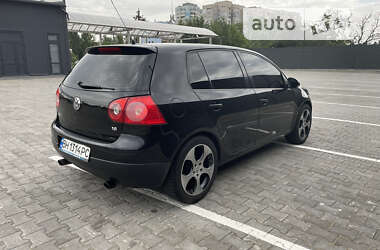 Хетчбек Volkswagen Golf 2005 в Миколаєві