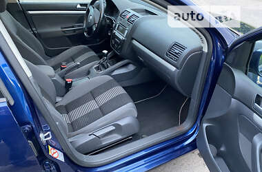 Хетчбек Volkswagen Golf 2008 в Конотопі