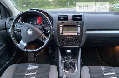 Хетчбек Volkswagen Golf 2008 в Конотопі